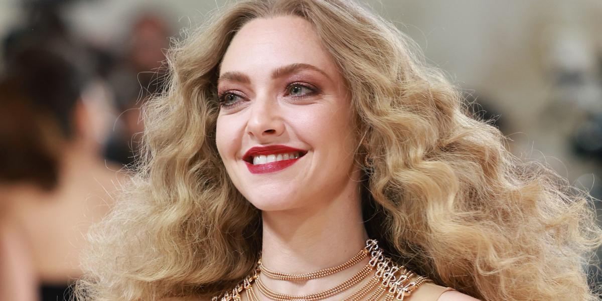 Amanda Seyfried Is Toned AF In A Nearly-Naked Minidress At The Met Gala