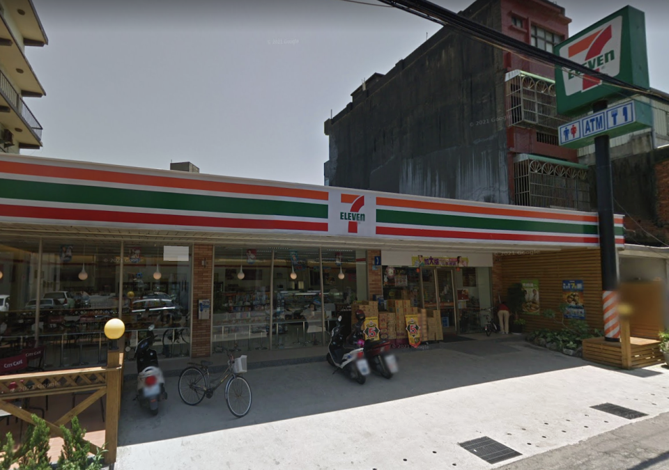 7-ELEVEN 濱海門市將會陪竹圍里民到最後一刻。   圖：翻攝自Google街景（資料照）