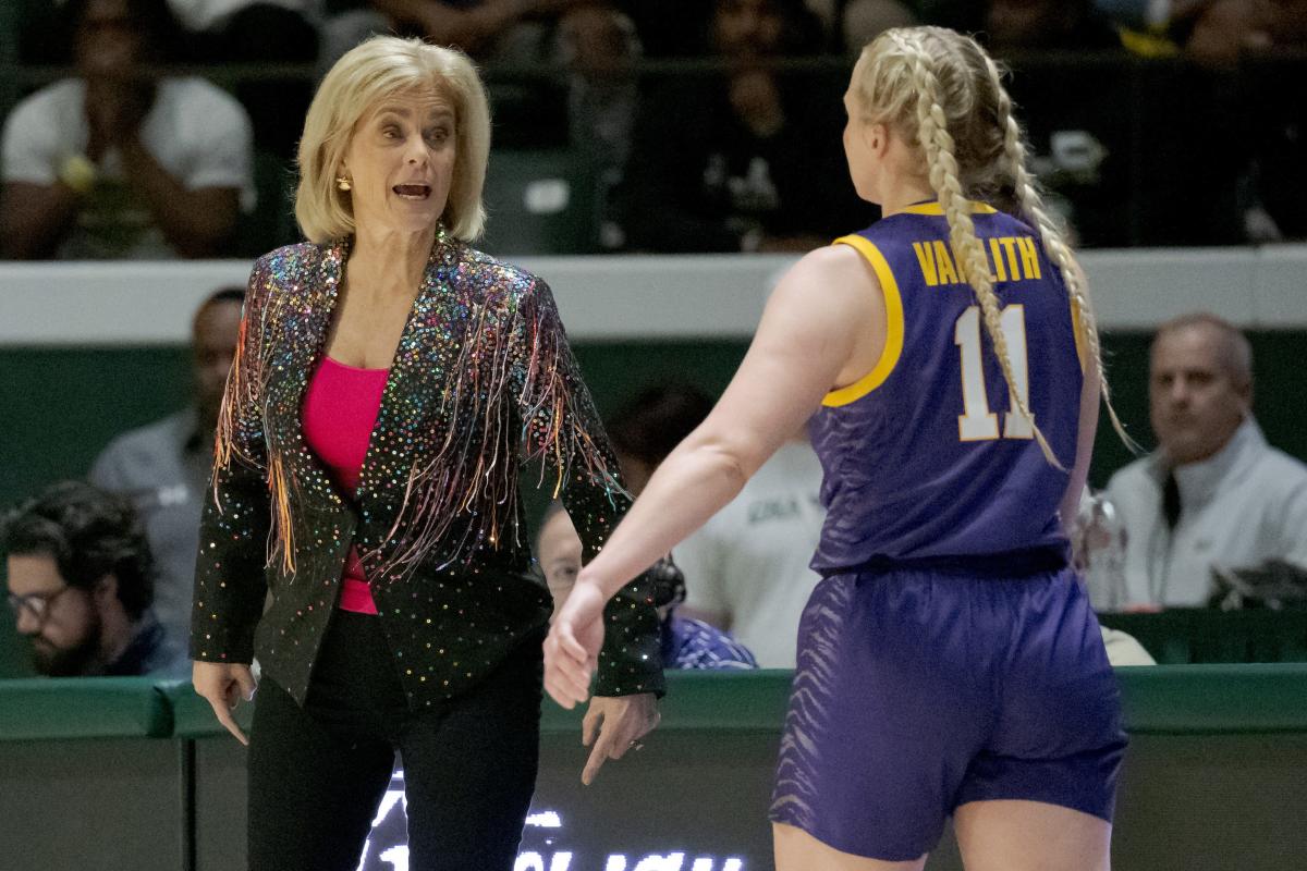 Kim Mulkey Opener Vegas Suit - LSU Women's Basketball