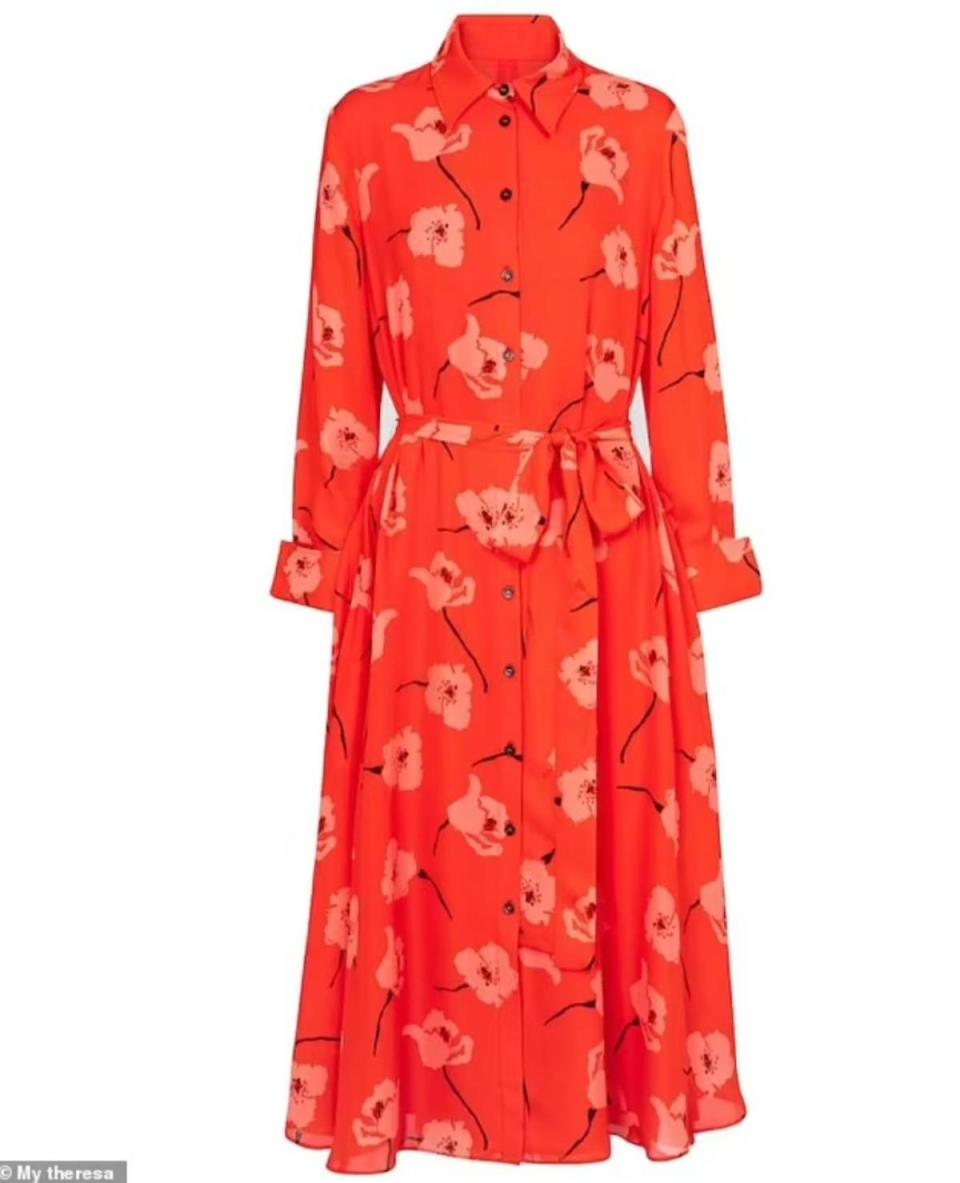 Carolina Herrera罌粟花紋洋裝，要價1,200英鎊（約新台幣4萬7280元）。（翻攝My theresa網站）