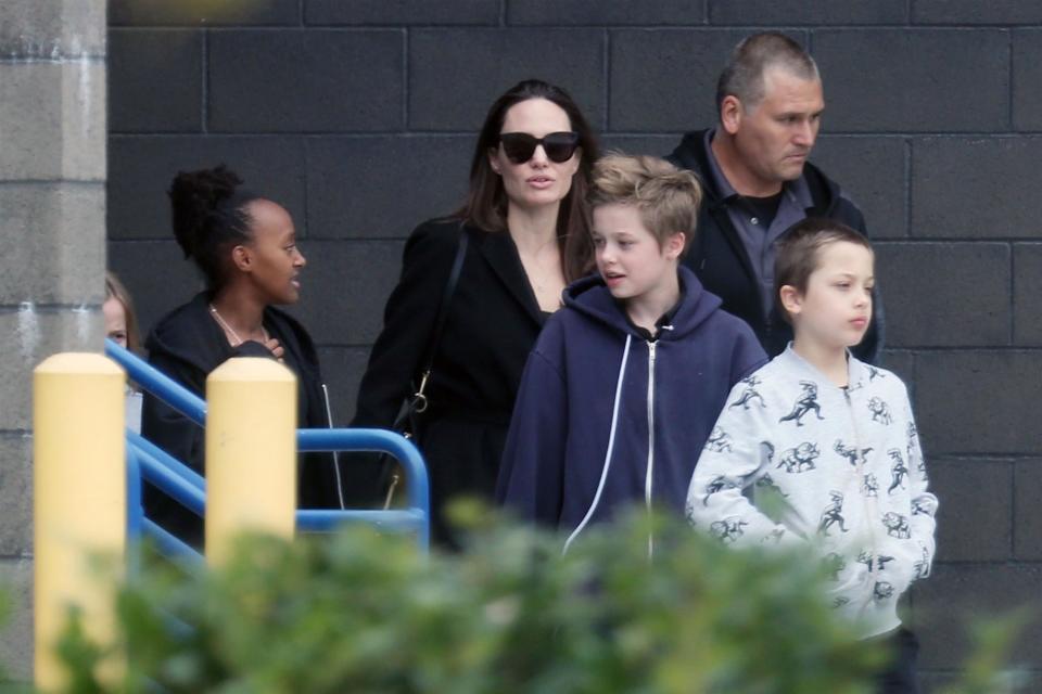 Angelina Jolie, Shiloh Jolie-Pitt, Knox Jolie-Pitt, Zahara Jolie-Pitt