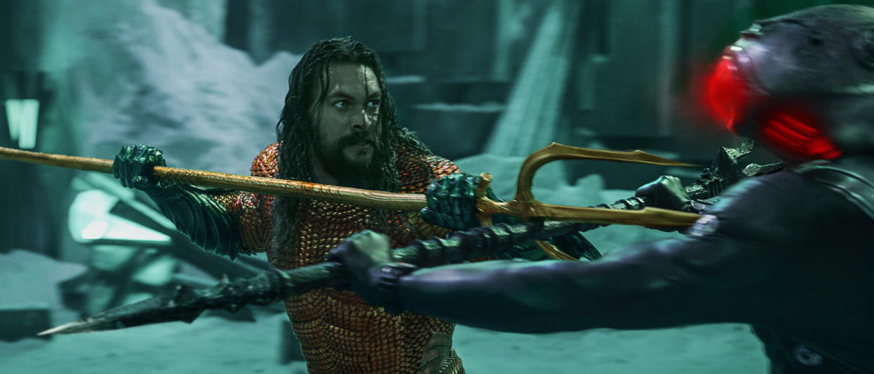  JASON MOMOA as Aquaman and YAHYA ABDUL-MATEEN II as Black Manta in Aquaman And The Lost Kingdom. 
