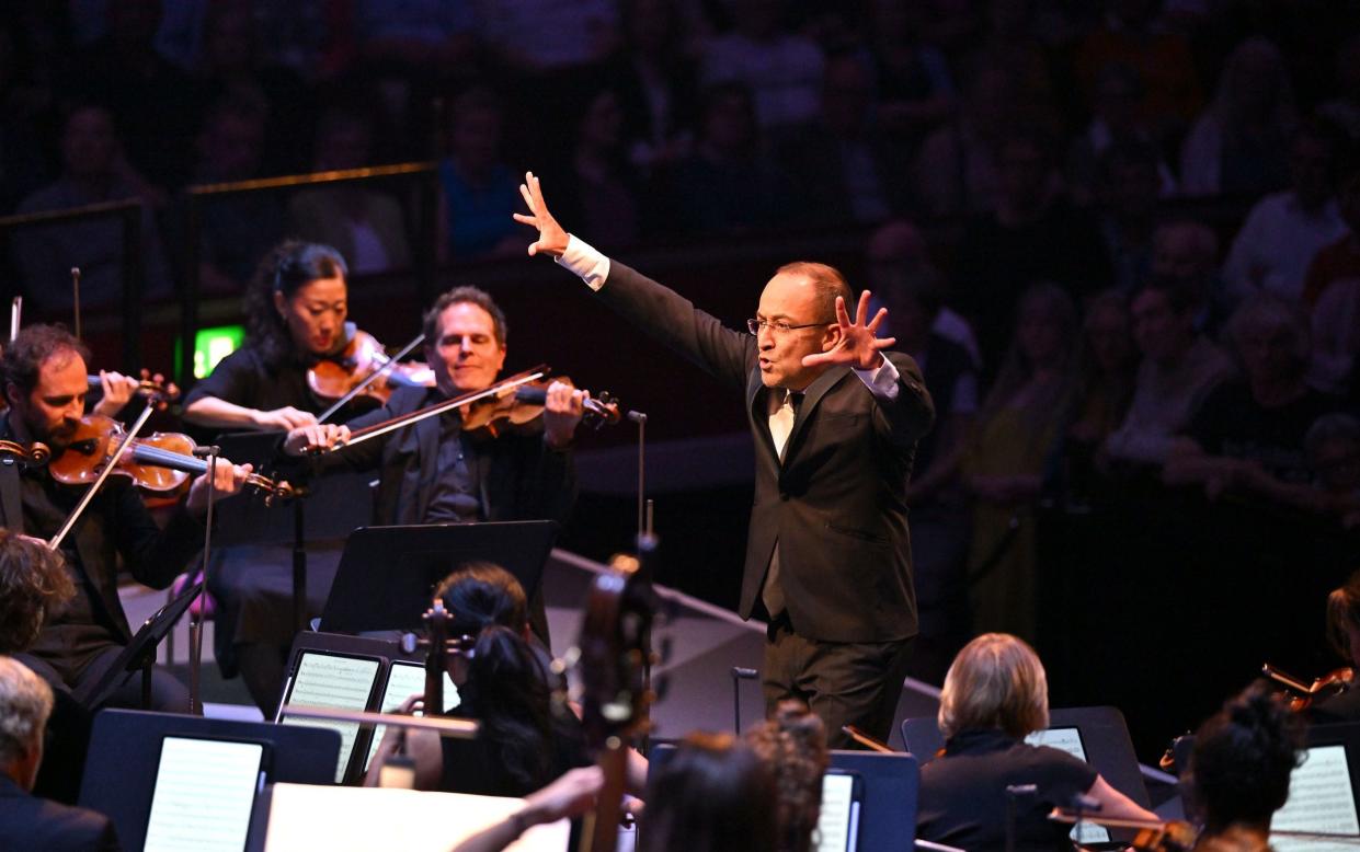 Riccardo Minasi conducts Ensemble Resonanz at the Proms