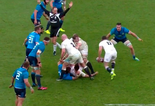 The Italians weren't penalised for this. Pic: RugbyTube