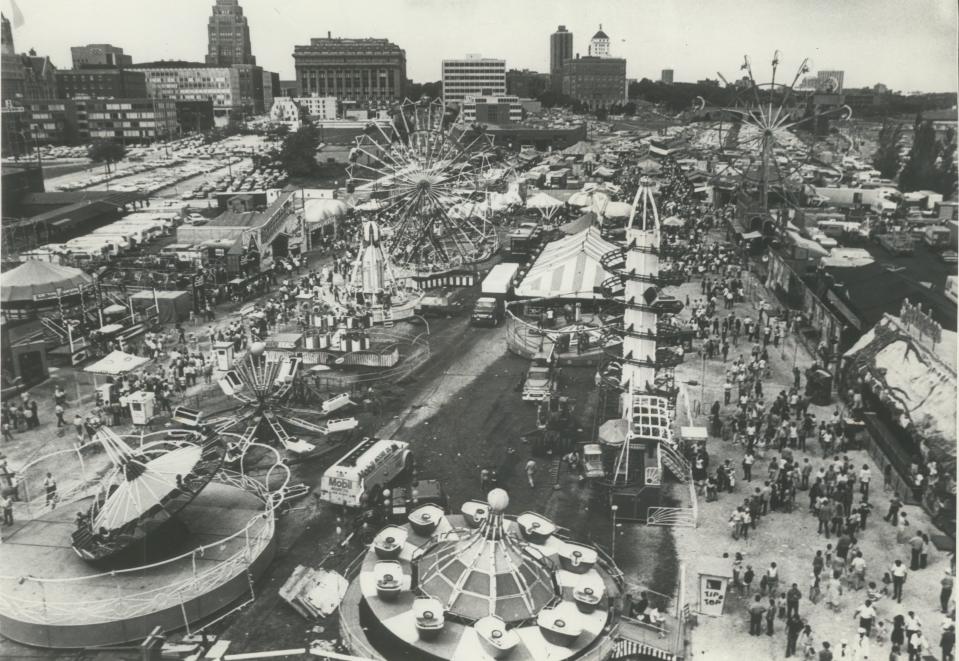 After two years of events spread across Milwaukee, Summerfest centralized activities on a site at the lakefront for the first time in 1970.