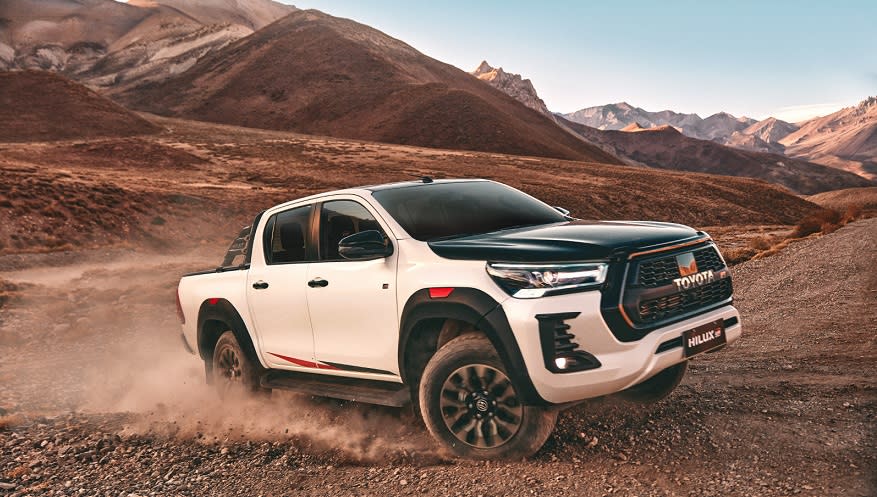 Toyota Hilux GRS, la versión más deportiva de la camioneta argentina.