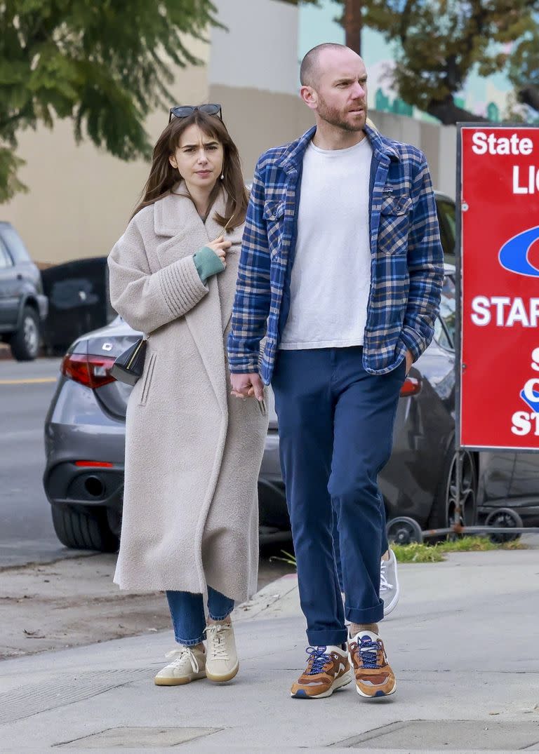 A diferencia de las otras parejas, Lily Collins y su esposo, Charlie McDowell, prefirieron un plan más tranquilo para festejar San Valentín y disfrutó de un relajado almuerzo en el restaurante All Time