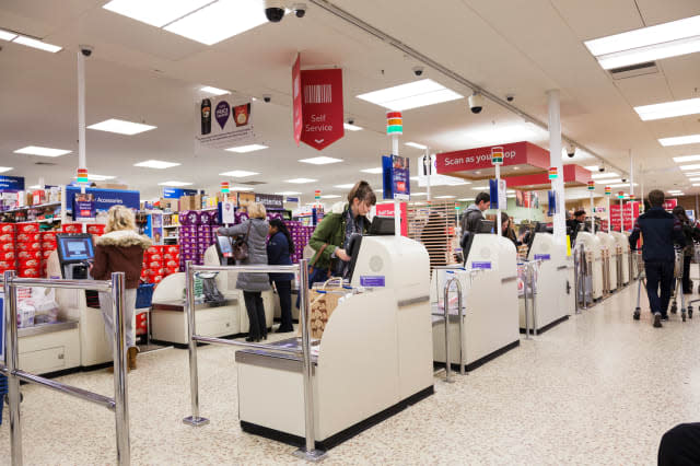 Supermarkets losing £486bn per year at self-checkouts