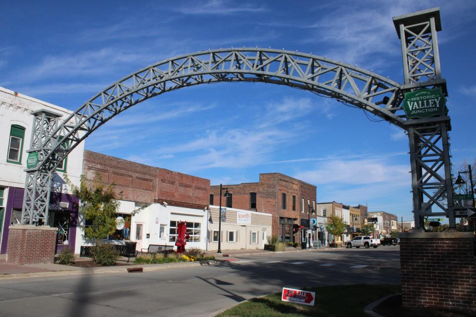 Visit the Valley Junction neighborhood of West Des Moines and find boutique shops and dining options.