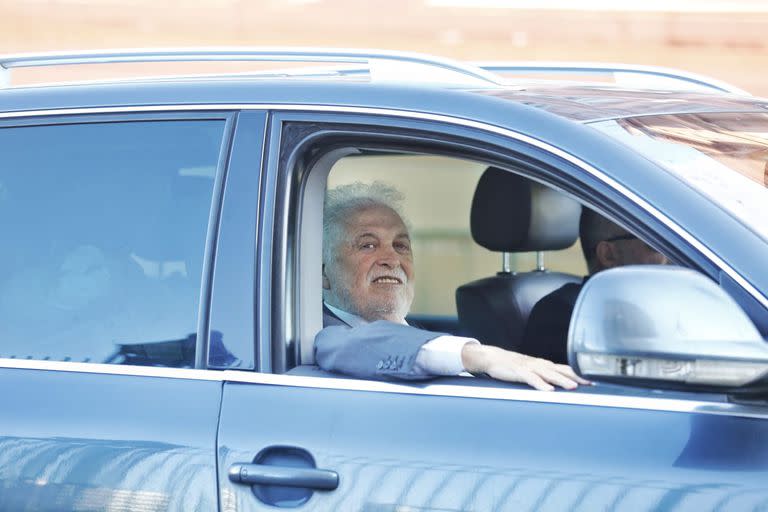 Ginés  González García entrando a casa rosada dónde recibirá un homenaje