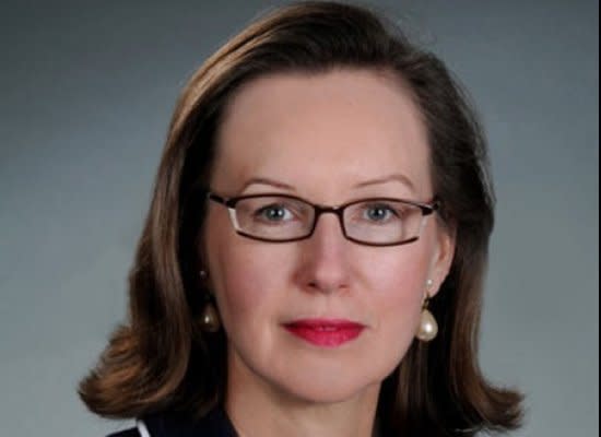 Elsenhans, 55, was elected CEO of Sunoco in July 2010, having been a Chairman since 2009. Prior to Sunoco, she was Executive Vice President of Global Manufacturing for Shell Downstream Inc from 2005 to 2008. 