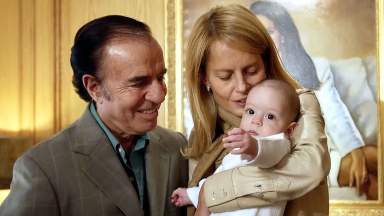 M&#xe1;ximo Sa&#xfa;l Menem naci&#xf3; el 19 de noviembre de 2003