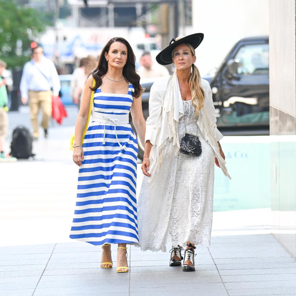 NEW YORK, NEW YORK - JULY 09: Kristin Davis and Sarah Jessica Parker are seen on the set of "And Just Like That..." outside Tiffany & Co. Landmark on July 09, 2024 in New York City. (Photo by James Devaney/GC Images)