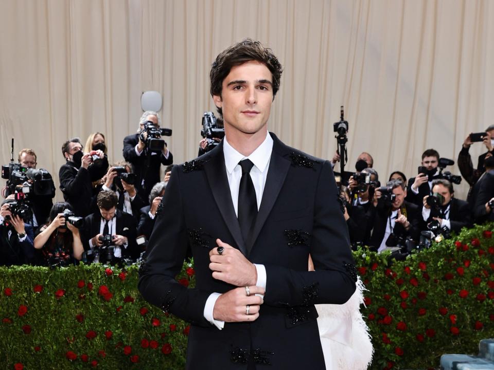 Jacob Elordi attends the 2022 Met Gala.