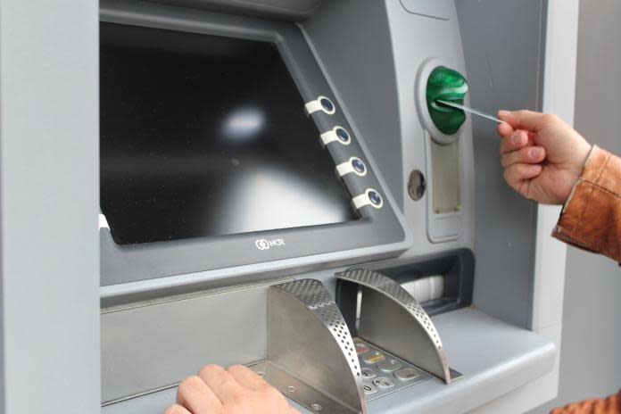 ▲各大超商都附有ATM，提供民眾方便取錢。（圖／取自 Pixabay ）