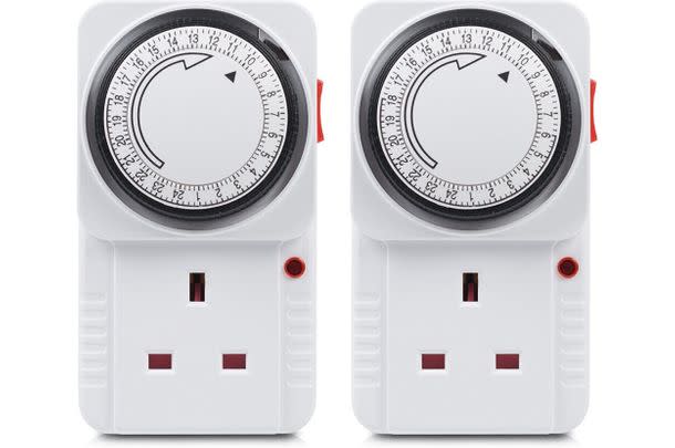 These timer sockets can help to lower your electricity bill and save you having to go around and turn things on and off