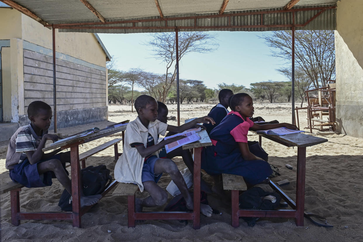 Dès ce lundi 18 mars, le Soudan du Sud ferme toutes ses écoles, avant une vague de chaleur extrême durant deux semaines. (Photo d’illustration : école du village de Sopel, au Kenya).