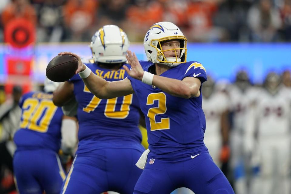 Chargers quarterback Easton Stick (2) sets to pass.