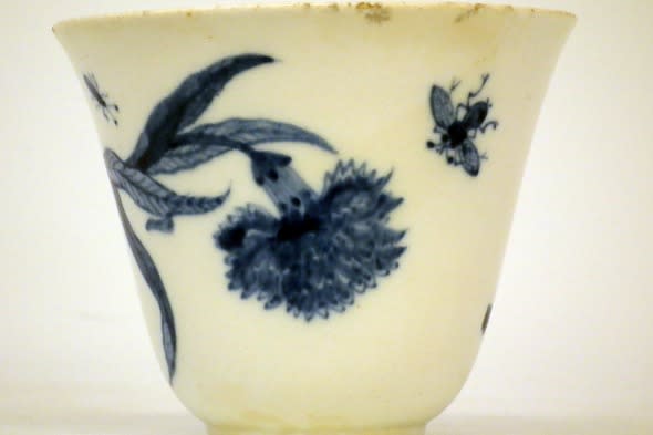 Chelsea porcelain beaker sold at auction