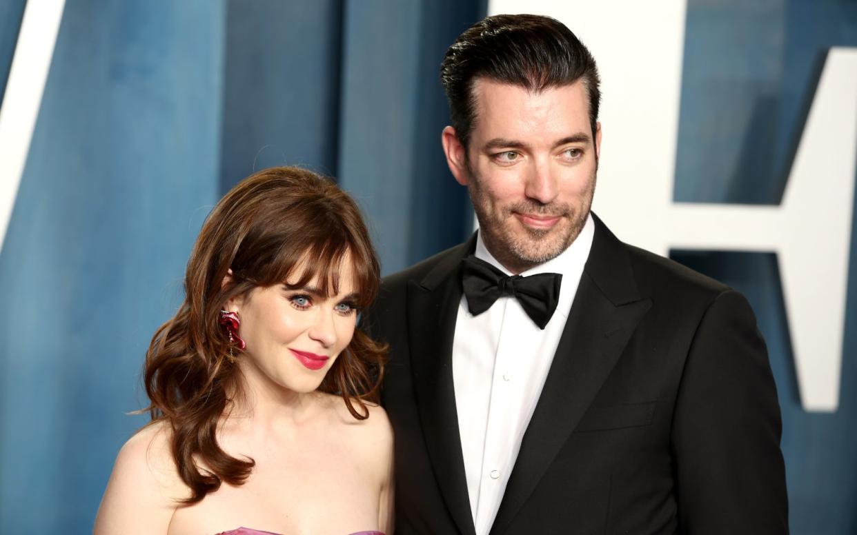  Jonathan Scott and Zooey Deschanel 