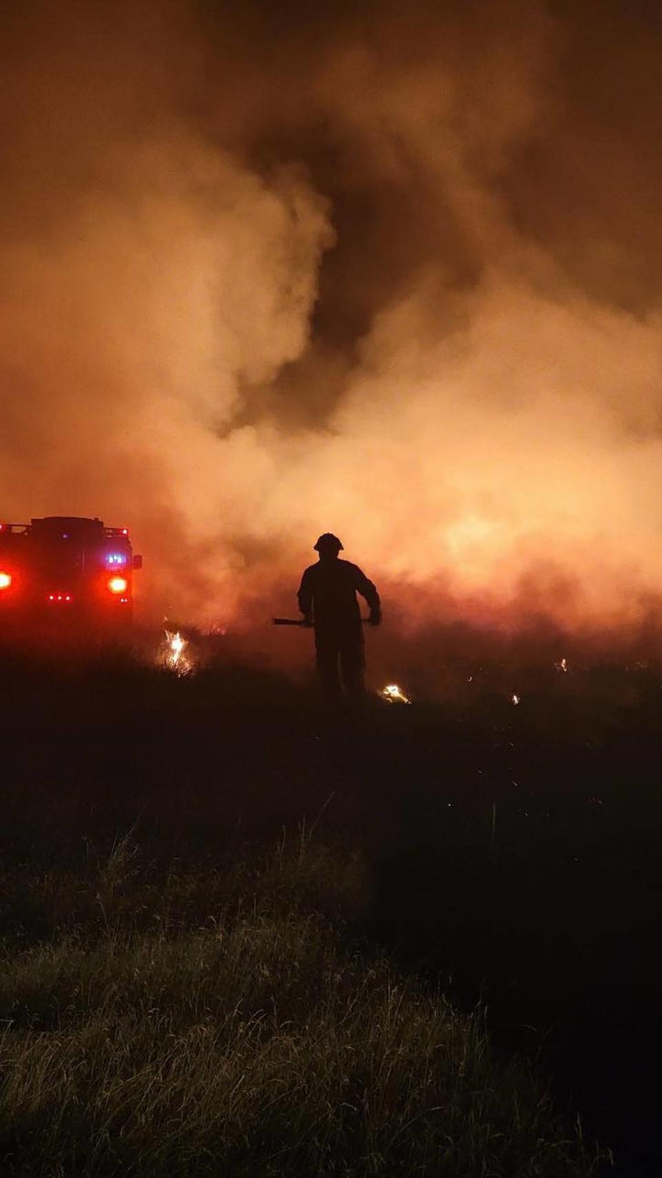 The Yellepit Fire in Benton County had burned about 1,600 acres by Saturday.