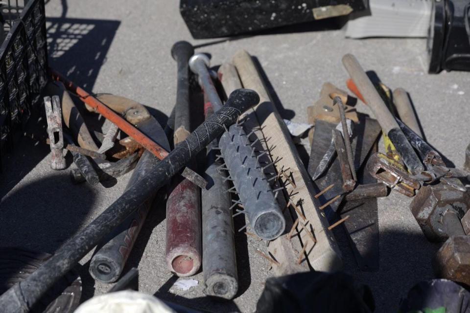 Spiked baseball bats, knives and clubs were among a variety of contraband weapons discovered inside the Cereso No. 3 state prison in Juárez after a prison break on Jan. 1.
