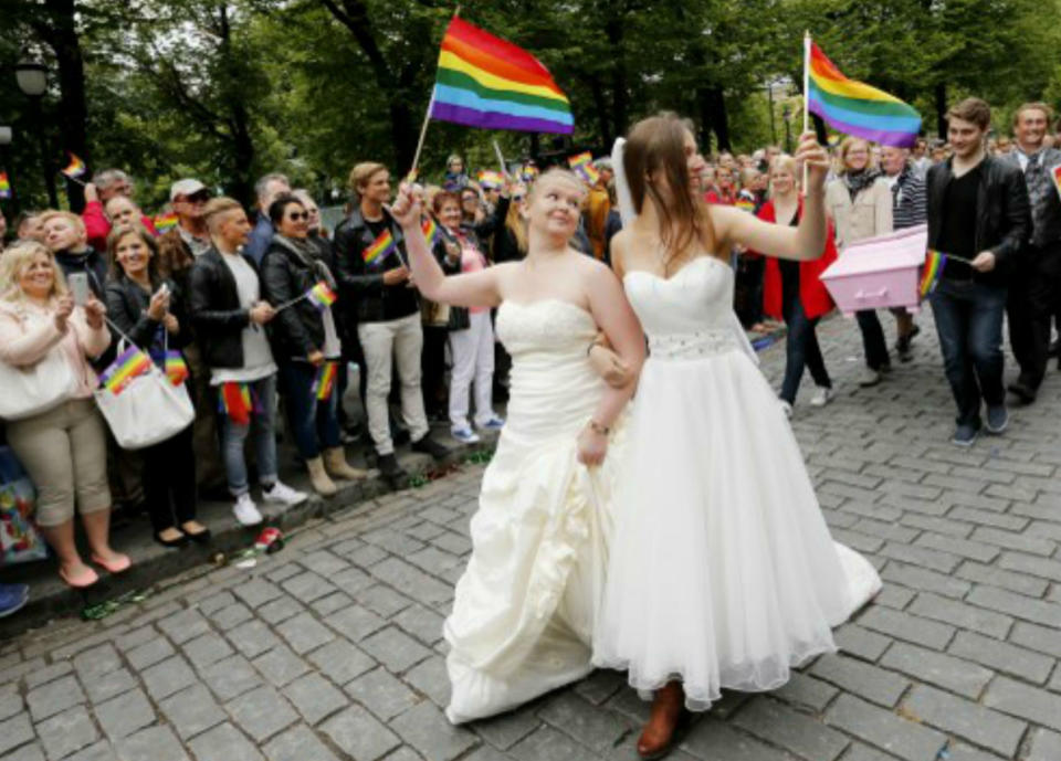 <strong>Una pareja homosexual de Noruega celebra su boda. (Foto: Terje / AFP).</strong>