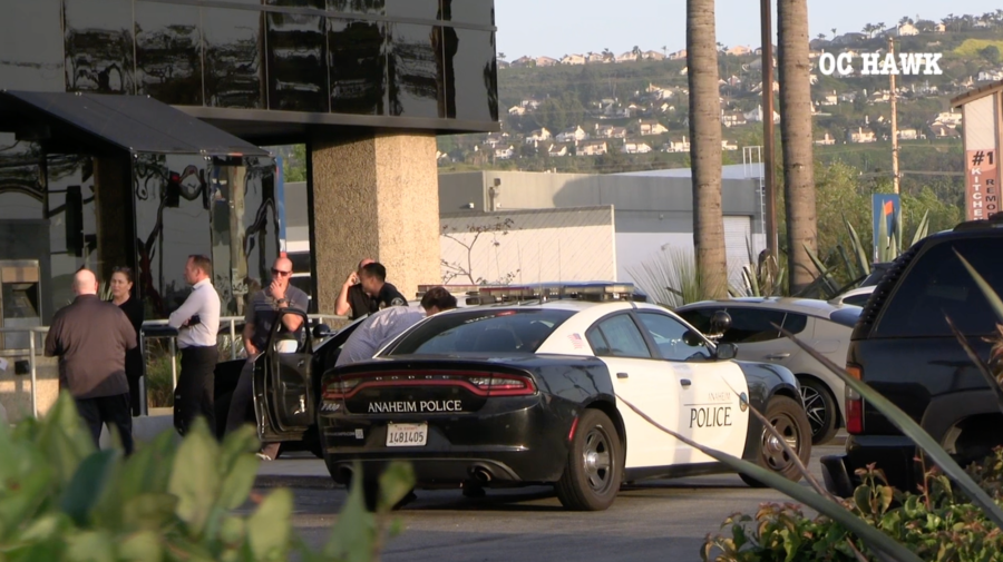 Botched bank robbery in Orange County turns into hostage situation