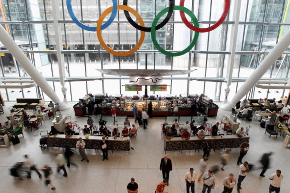 London’s Heathrow Airport handles <b>40,194,949 passengers</b> and also handles more international passengers than any other airport around the globe. The airport is also the busiest airport in the EU and the busiest city airport system.