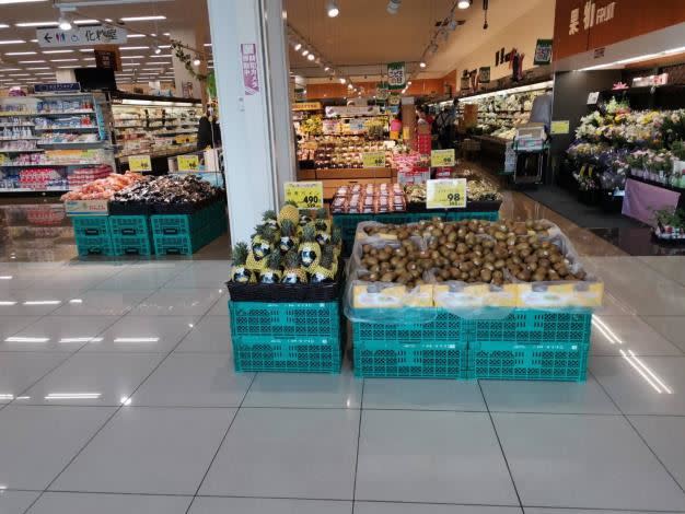 黃偉哲幫台灣鳳梨在日本第一大超市體系建立長期銷售管道