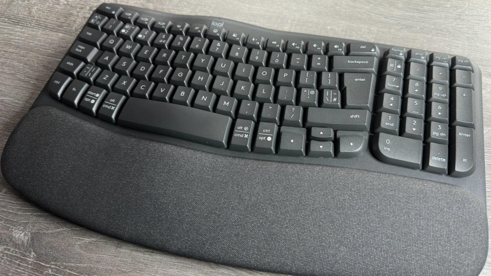 Εργονομικό πληκτρολόγιο Logitech Wave Keys