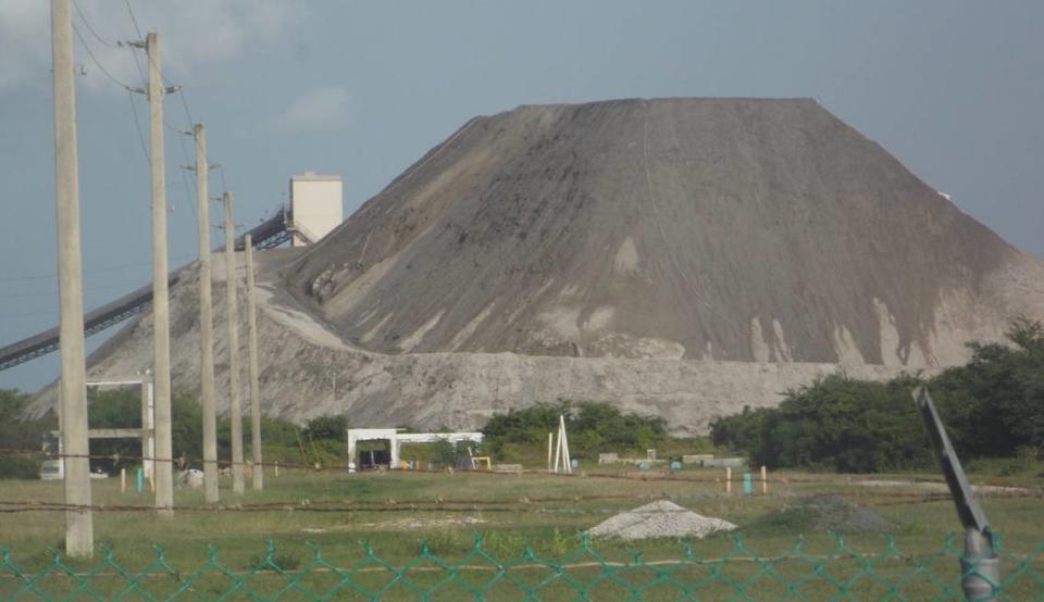 The ash mountain of AES, before Hurricane María, in Puerto Rico.