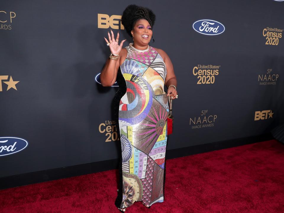 lizzo red carpet naacp image awards