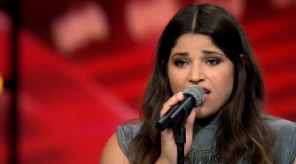 Dann trat unerwartet ihre kleine Schwester Yana auf die Bühne und gab mit ihrer Band den Song "Titanium" von David Guetta zum Besten. Yanas erster Auftritt war dies aber nicht: Die Halbschwester von Lena nahm schon 2012 an der Show "Unser Star für Baku" teil. Damals belegte sie den dritten Platz in der Castingshow für den Eurovision Song Contest. (Bild-Copyright: RTL)