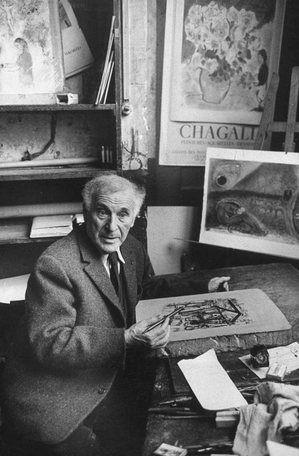 <div class="inline-image__caption"><p>"French painter Marc Chagall working on a painting."</p></div> <div class="inline-image__credit">Loomis Dean/Getty</div>