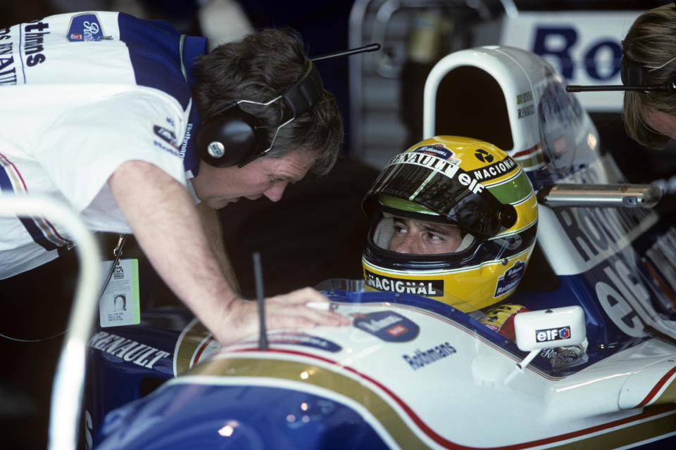 Ayrton Senna sobre el Williams-Renault FW16, auto en el que perdió la vida durante el Gran Premio de San Marino en 1994. (Foto: Paul-Henri Cahier /Getty Images)