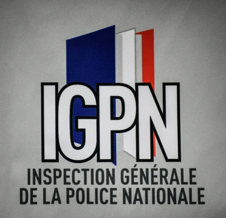 L'Inspection générale de la police nationale (IGPN) estime dans une synthèse d'enquête sur la mort en janvier de Cédric Chouviat, lors d'un contrôle routier houleux, que l'un des policiers a pratiqué sur le livreur un