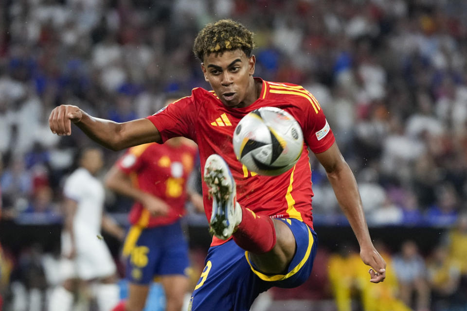 16歲西班牙小將「狠踢1腳」成超級新星！創歐國盃「最年輕進球」KO法國闖進決賽