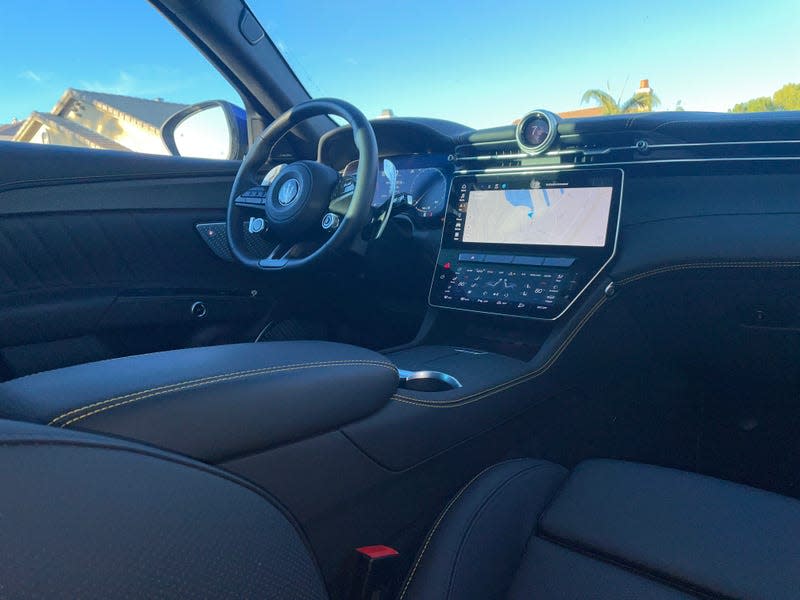 2023 Maserati Grecale Trofeo interior