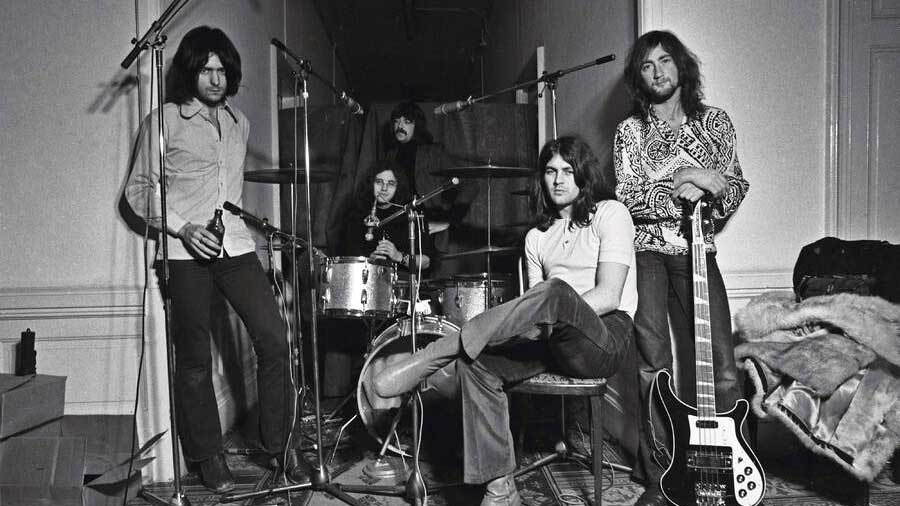  Deep Purple during the recording of Machine Head. 