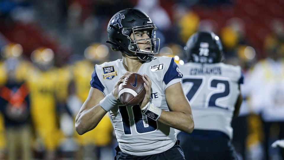 Utah State QB Jordan Love (10) looks to pass during the first half of the Frisco Bowl on Dec. 20, 2019. (AP)