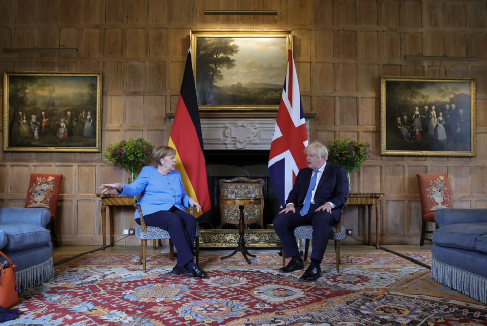 Boris Johnson hosts Angela Merkel at Chequers (Andrew Parsons / No 10 Downing Street)