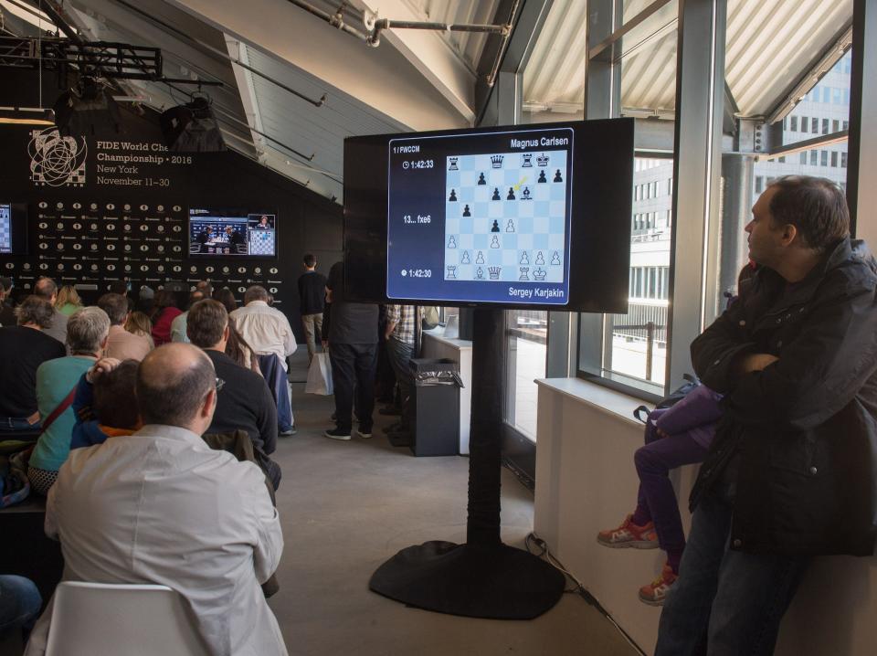 Fans watching a livestream of one of Magnus Carlsen’s matches in 2016.