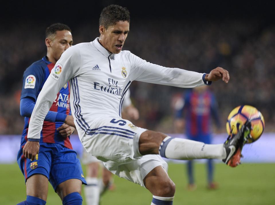 <p>S’il se fait prendre par Suarez sur l’ouverture du score, Raphaël Varane est par ailleurs à créditer d’une excellent prestation. </p>