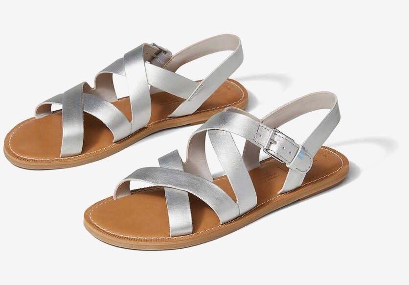 the leather strappy sandals in silver