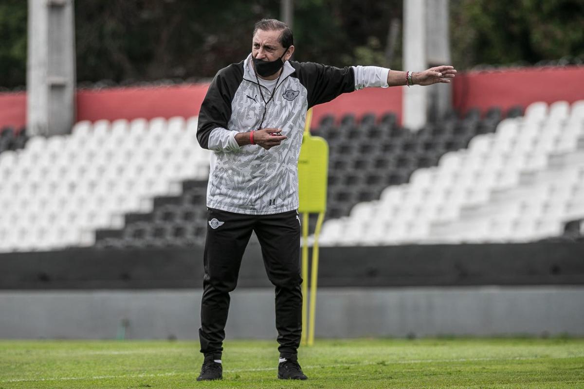 Regresa el fútbol a Uruguay: hoy se juega el clásico entre Peñarol y  Nacional - Red 92