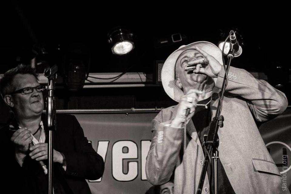 Billy Branch and the Giles Robinson Band at the Bullingdon Arms (Howard Stanbury)