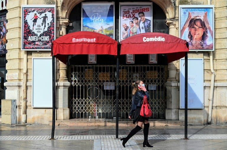 Un cinéma fermé à Montpellier, le 13 novembre 2020 lors du deuxième confinement en France (photo d'illustration) - Pascal GUYOT © 2019 AFP