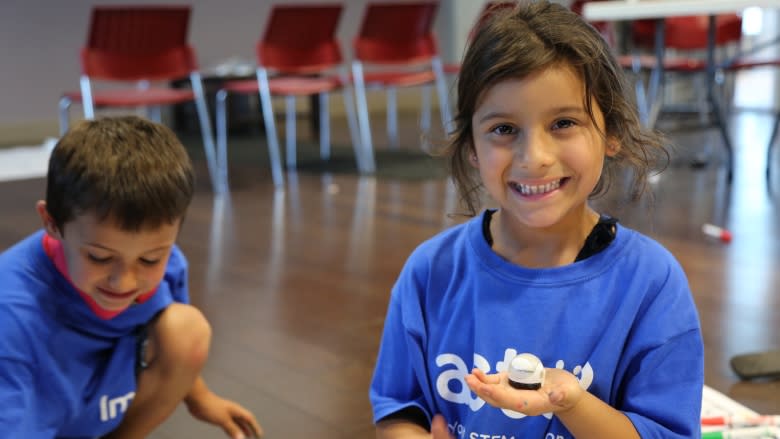 Aamjiwnaang day camp fosters interest in science, technology, engineering and math