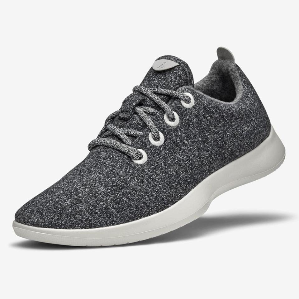 35) Women’s Wool Runners